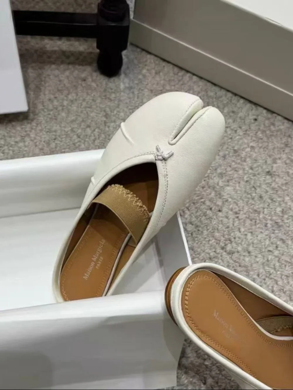 Maison Martin Margiela White Tabi Split‑Toe Leather Mules